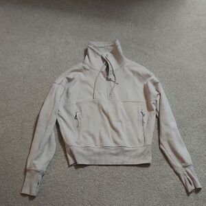 Old Navy Cream-Colored Dynamic Fleece Size S